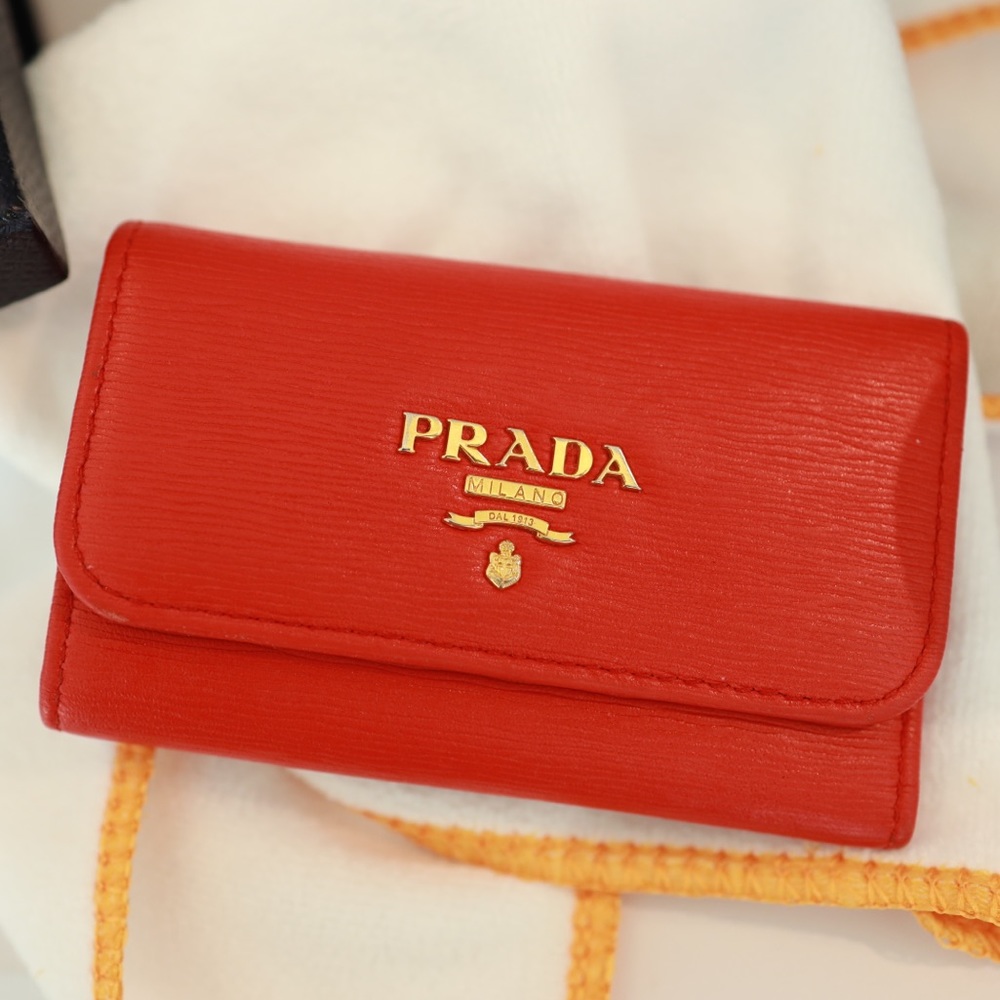 Pre-Owned Prada 6 Key Holder, red with gold hardware, good condition